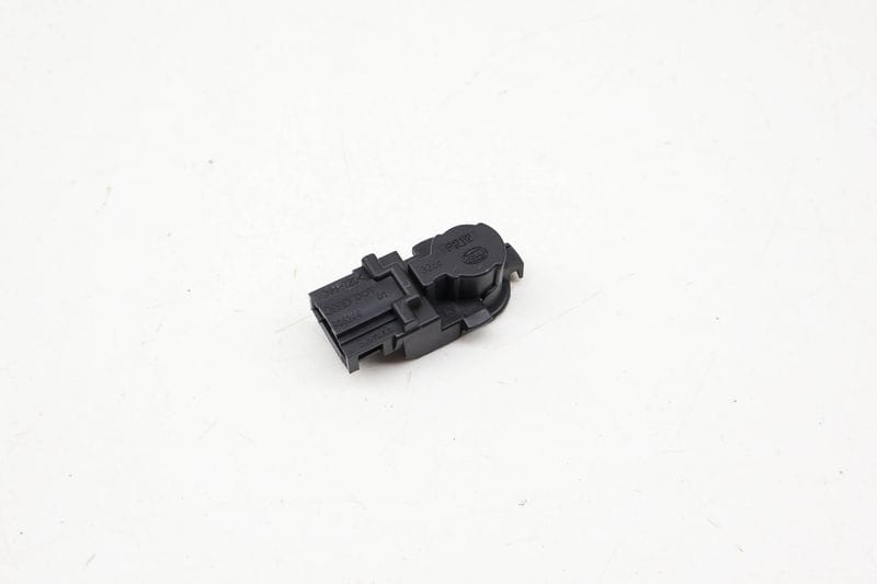 Tail Light Bulb Holder / Socket 8E5945257D — Used (SKU 713114)