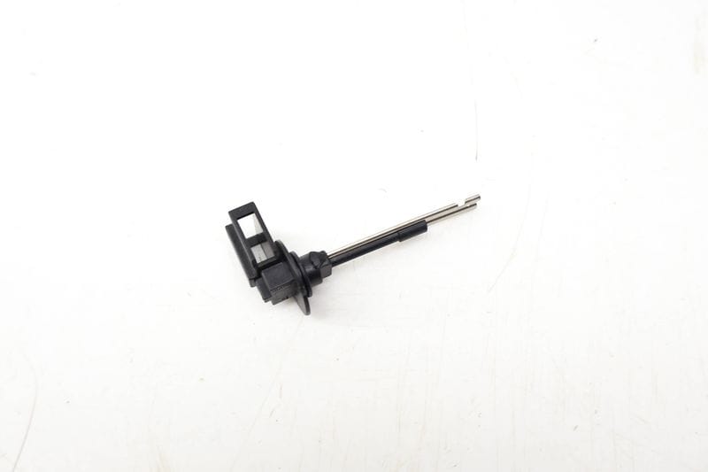 Climate Air Temp / Temperature Sensor 8E0820539A — Used (SKU 713049)