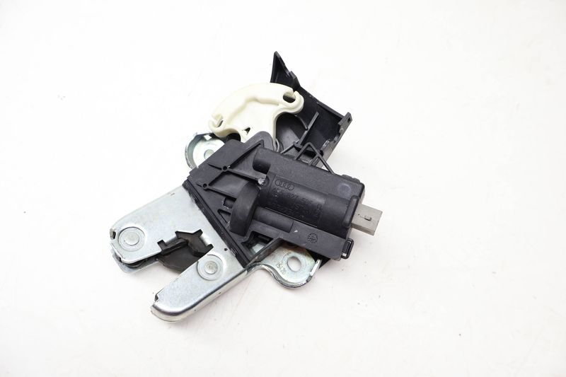 Trunk Latch / Lock 4F5827505D — Used (SKU 713013)