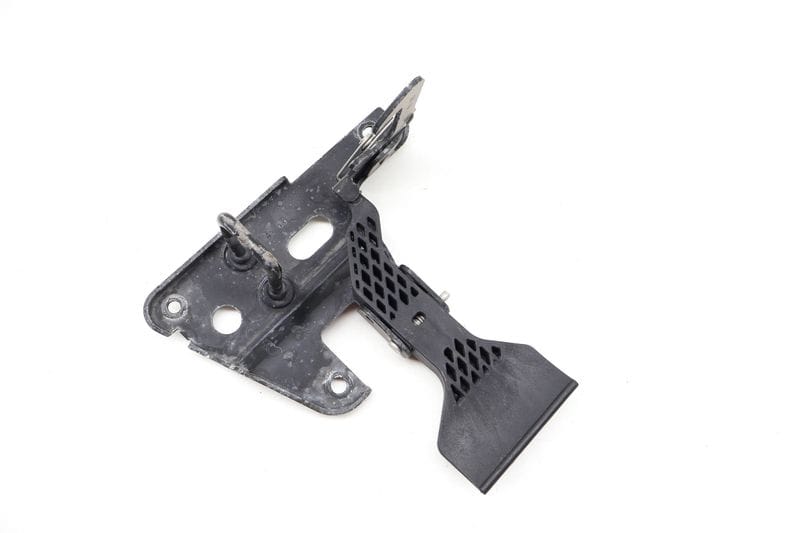 Upper Hood Latch / Lever 8E0823480F — Used (SKU 713001)