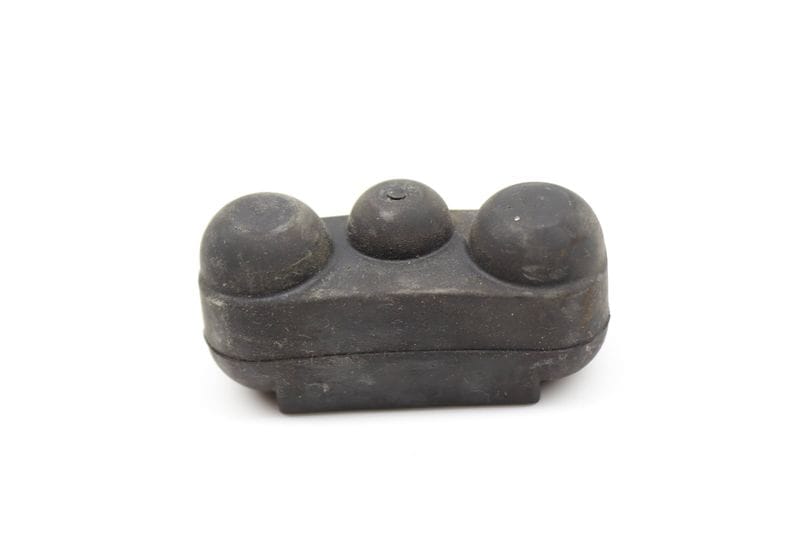 Radiator Rubber Mount 17101439113 — Used (SKU 557241)