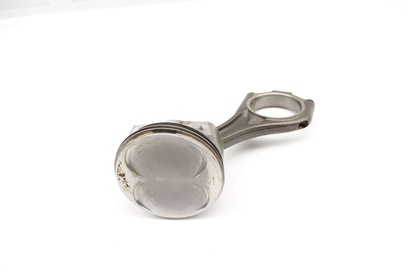 Piston w/ Connecting Rod 11257542292 — Used (SKU 557517)