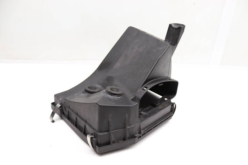 Air Intake Filter Box (LOWER) 13623415442 — Used (SKU 556236)
