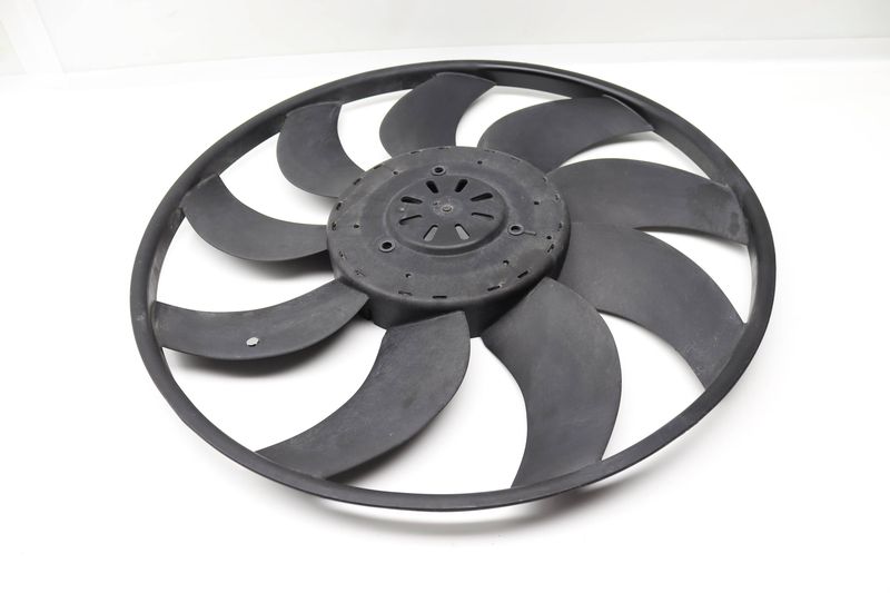 Electric Cooling Fan Blade 17116946638 — Used (SKU 556275)