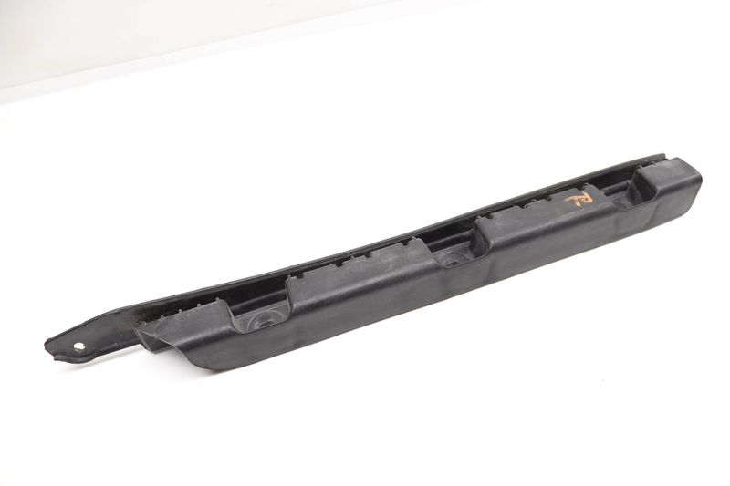 Bumper Mount / Bracket 51123400953 — Used (SKU 556218)
