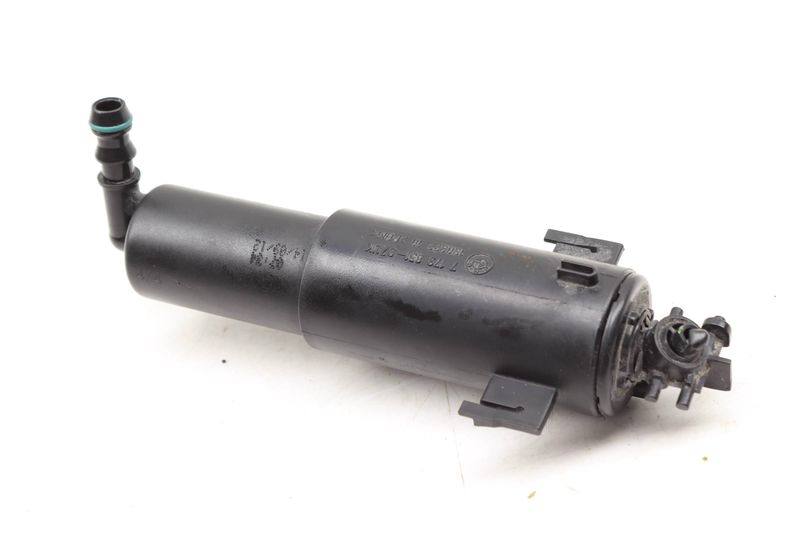 Headlight Washer Sprayer Jet 61677173851 — Used (SKU 457062)
