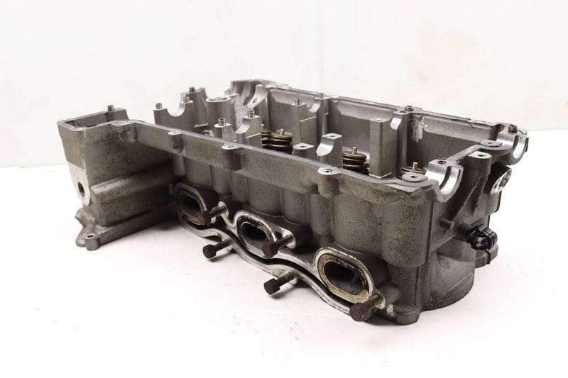 2.7L Engine Cylinder Head 98710491500 — Used (SKU 470968)