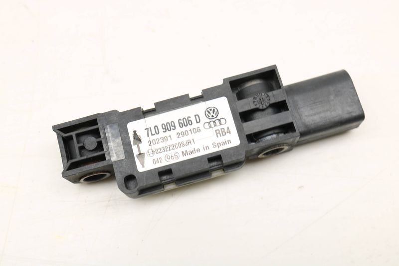 Airbag Impact / Crash Sensor 7L0909606D — Used (SKU 410766)