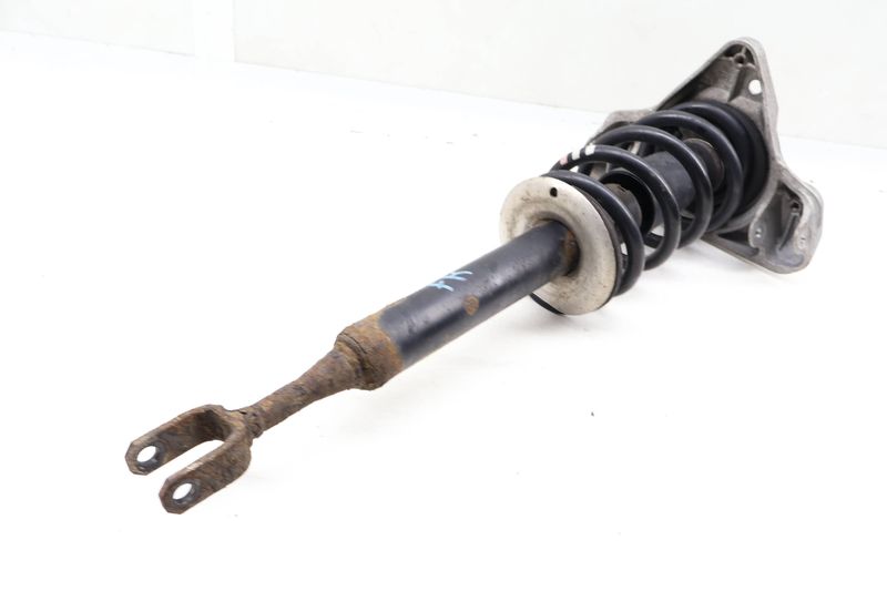 Strut / Spring Assembly 8E0413031DA — Used (SKU 646190)