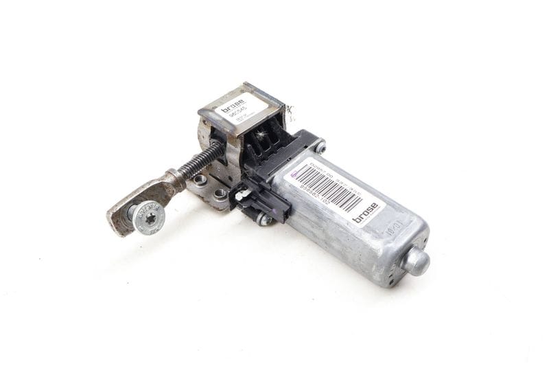 Front Tilt / Rake Seat Motor w/ Transmission 7L0959762A — Used (SKU 646260)