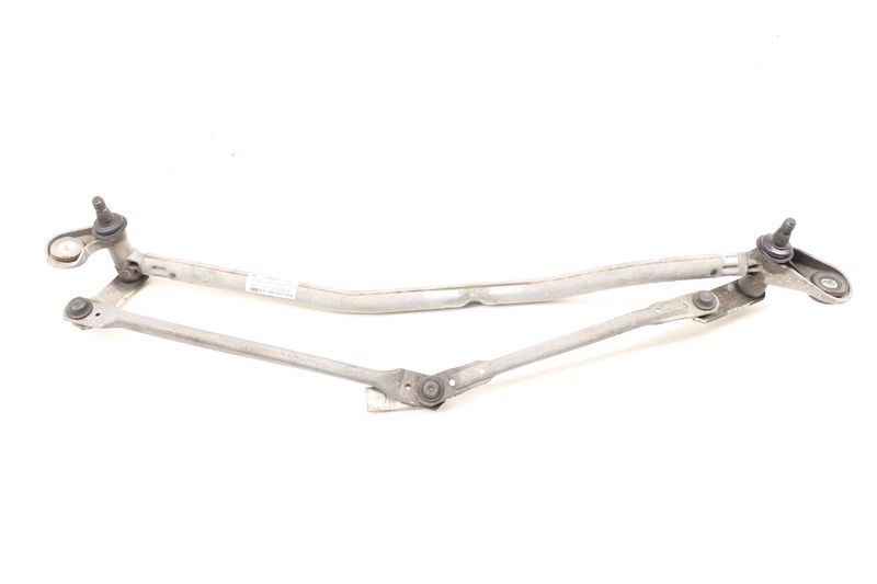 Windshield Wiper Transmission / Bracket 8E1955023E — Used (SKU 247614)