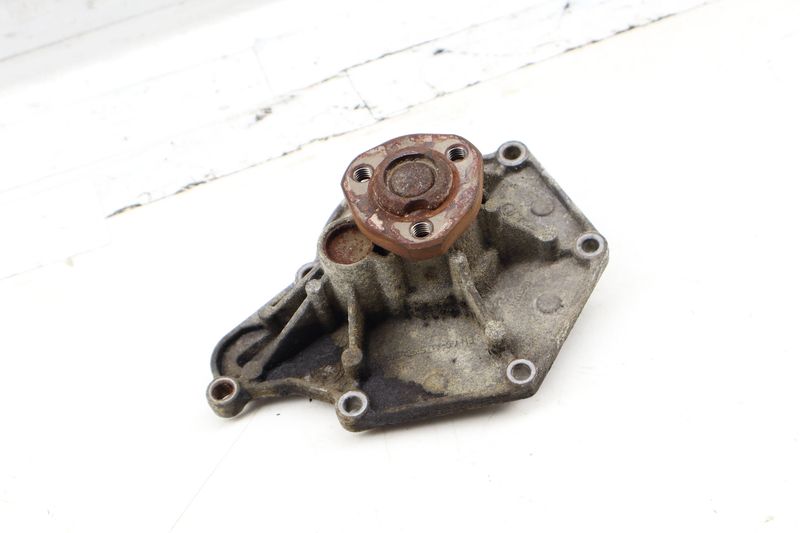 Coolant / Water Pump 06E121018A — Used (SKU 703935)