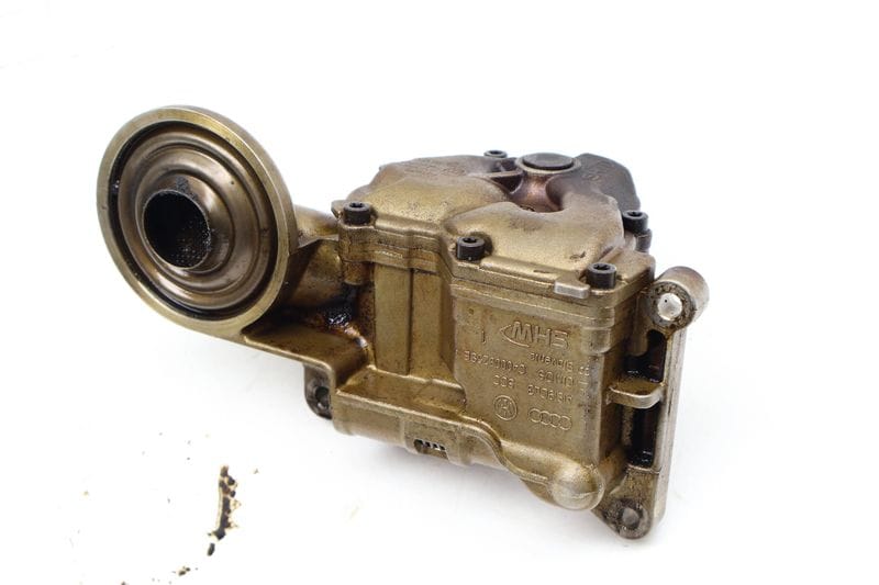 Engine Oil Pump 06E115105G — Used (SKU 703877)