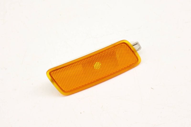 Side Marker Light / Reflector 4F0945072 — Used (SKU 703793)