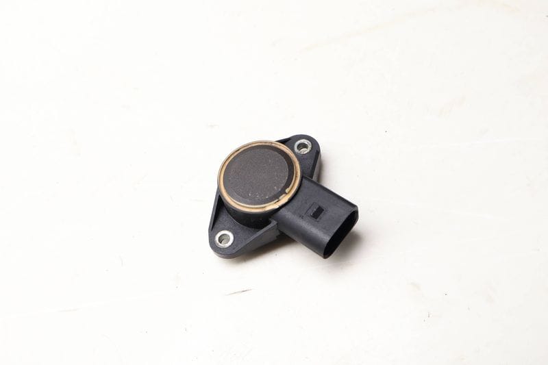 Intake Manifold Sensor / Potentiometer 06E907386 — Used (SKU 645850)