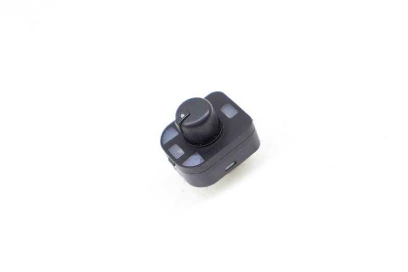 Power Side View Mirror Switch 8E0959565A — Used (SKU 703648)