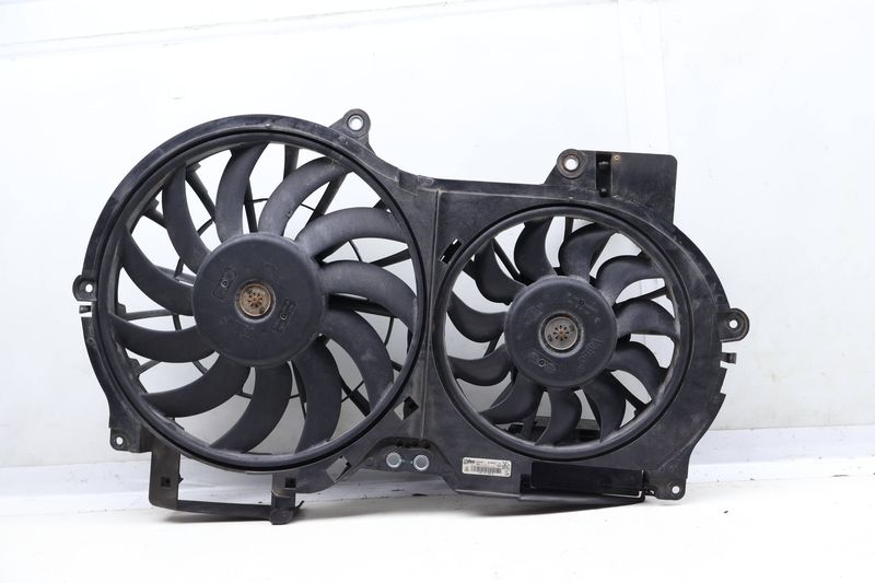 Radiator Electric Cooling Fan Assembly 4F0121003N — Used (SKU 645762)