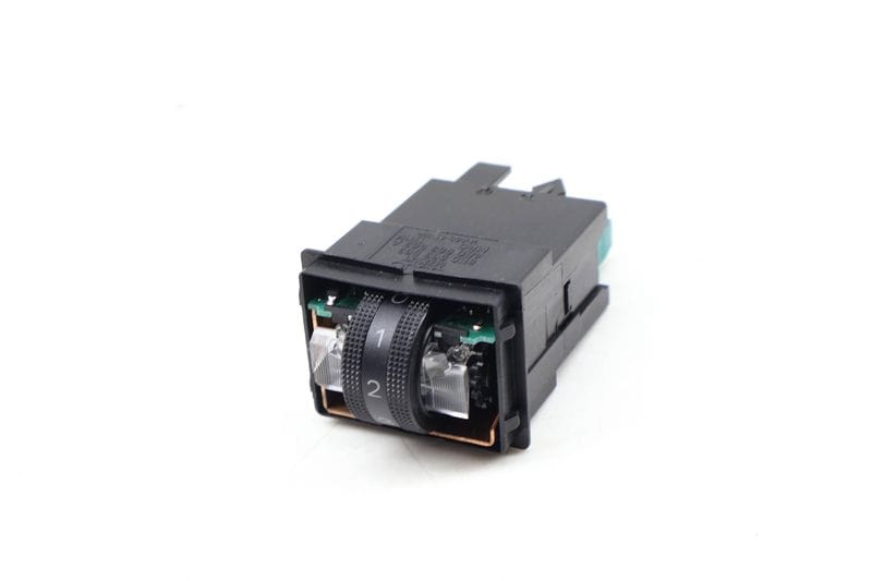 Heated Seat Switch / Dial 8E0963563 — Used (SKU 645506)