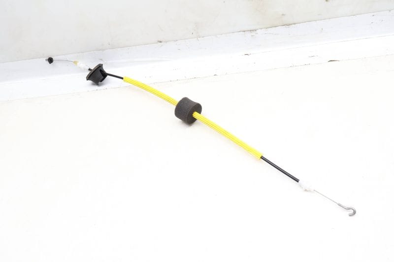 Interior Door Handle Release / Bowden Cable 4F0839085B — Used (SKU 645342)