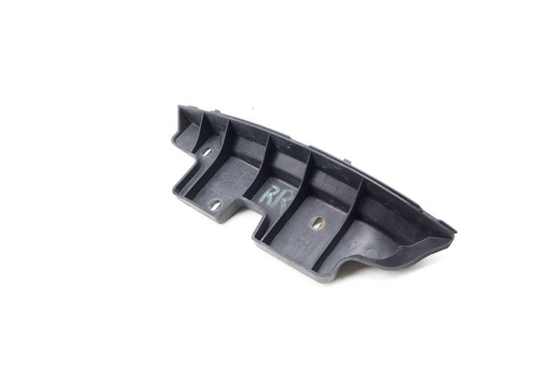 Bumper Mount / Bracket 4F5807898 — Used (SKU 645653)