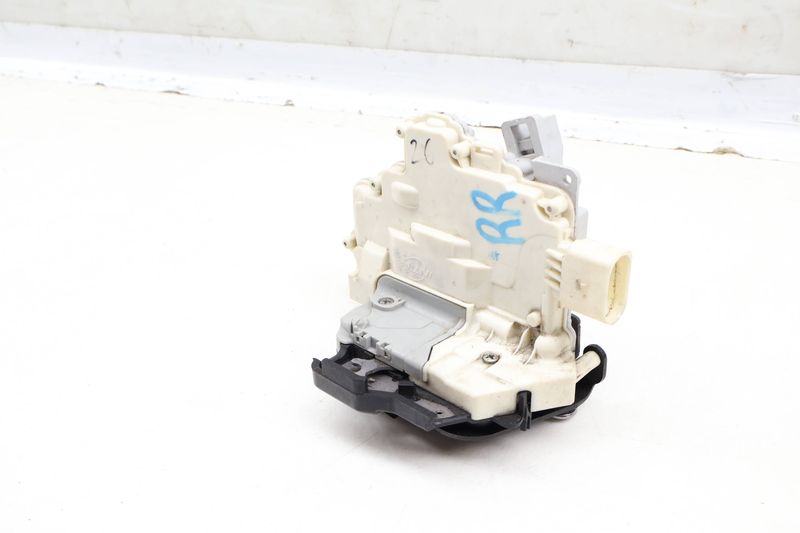 Door Latch / Lock Actuator 4F0839016C — Used (SKU 645355)