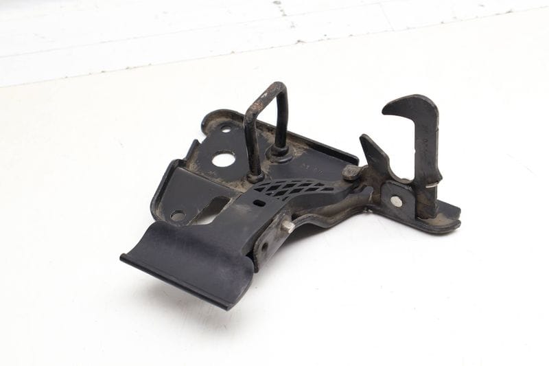 Upper Hood Latch / Lever 4F0823480B — Used (SKU 703690)