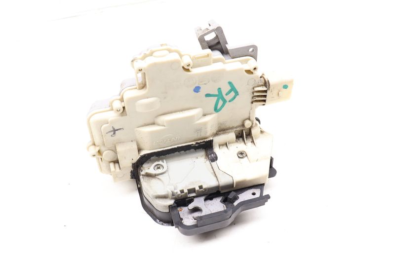 Door Latch / Lock Actuator 4F1837016A — Used (SKU 684388)