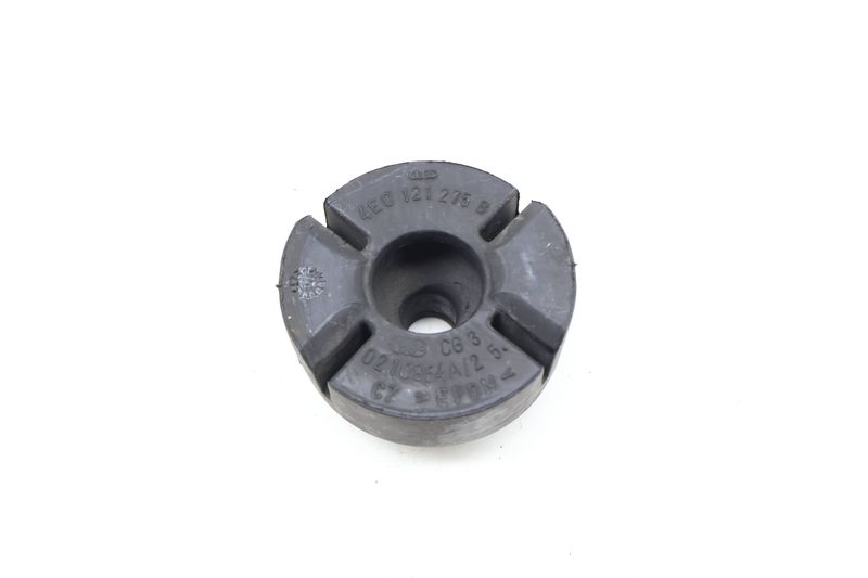 Lower Radiator Rubber Mount 4E0121275B — Used (SKU 684282)