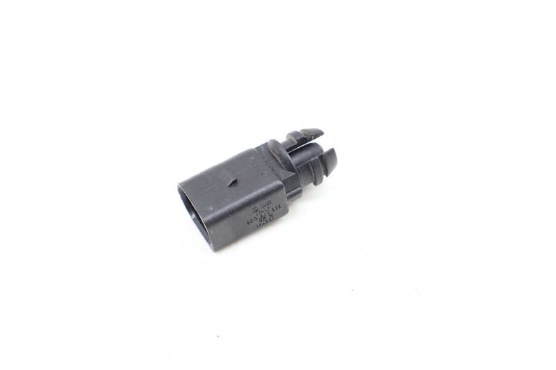 Outside Ambient Air Temperature Sensor 8Z0820535 — Used (SKU 684678)