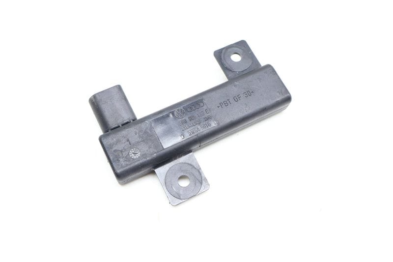 Keyless Entry / Start Authorization Antenna 3D0909133E — Used (SKU 684266)