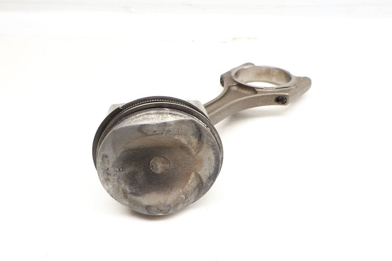 Piston w/ Connecting Rod 079107066AT — Used (SKU 684576)