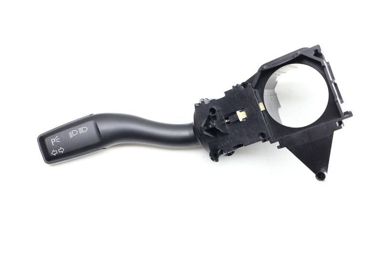 Turn Signal / High Beam Switch / Stalk 4E0953513E — Used (SKU 684151)