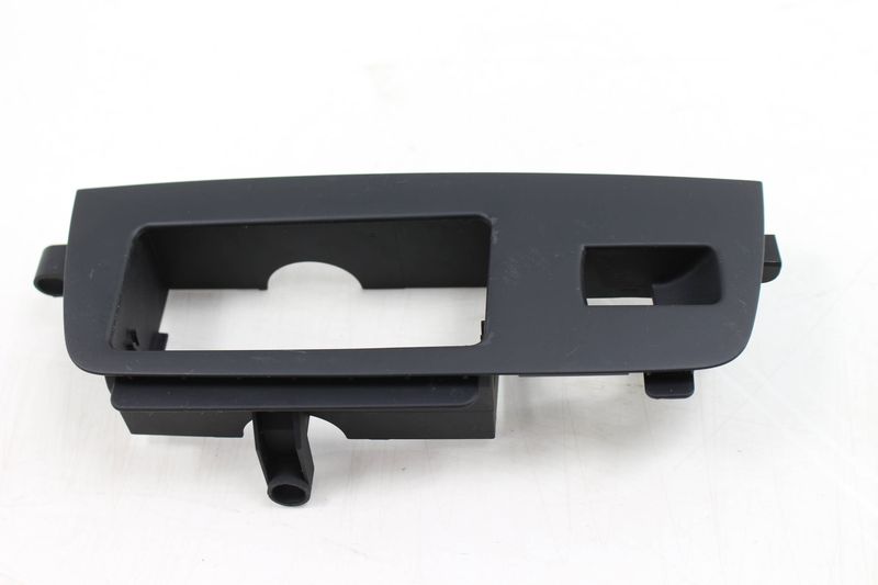 Door Panel / Window Switch Bezel / Trim 4L0959521 — Used (SKU 212976)