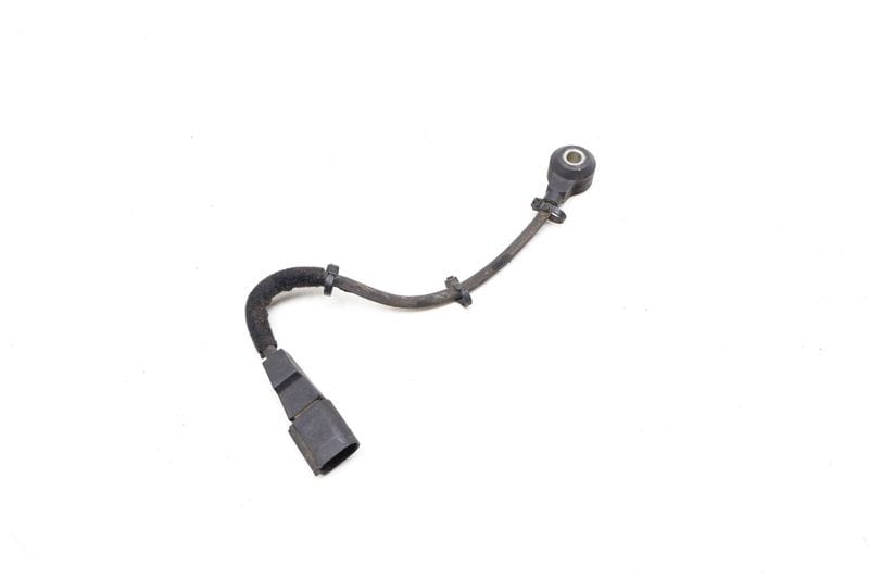 Engine Knock Sensor (BLACK) 079905377F — Used (SKU 652629)