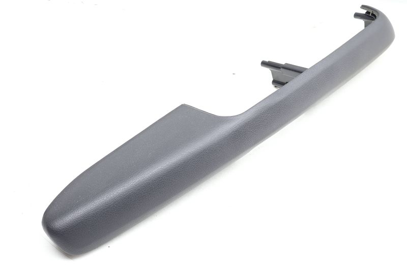 Door Panel Handle / Pull Trim 8E1867173B — Used (SKU 652165)