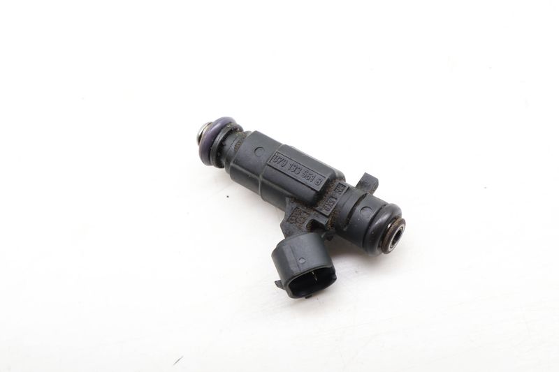 Fuel Injector 079133551B — Used (SKU 652435)