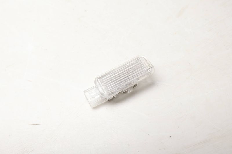 Interior Light 4B0947415 — Used (SKU 652268)