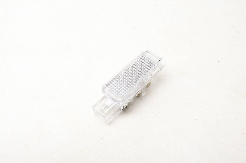 Interior Light 4B0947415 — Used (SKU 652270)