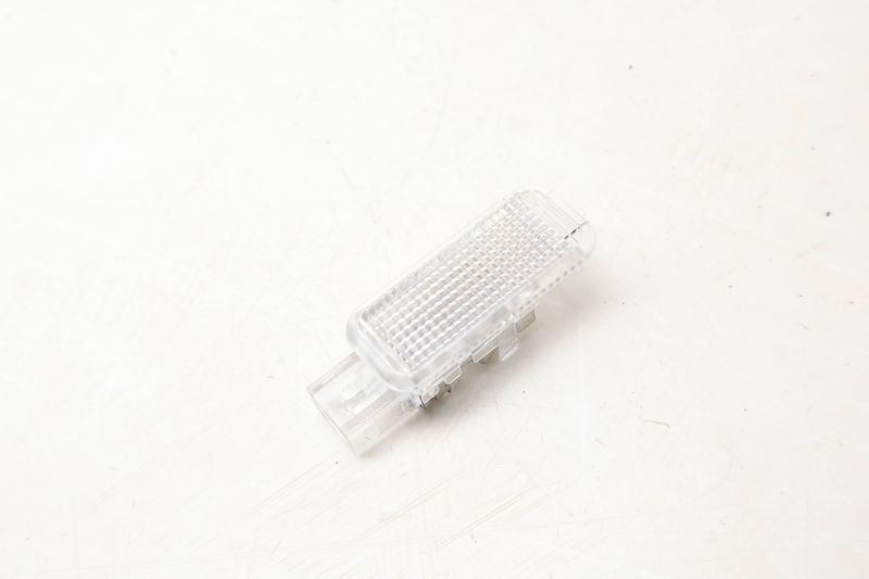 Interior Light 4B0947415 — Used (SKU 652271)
