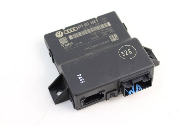 Gateway / Data Bus Control Module 8T0907468F — Used (SKU 187284)