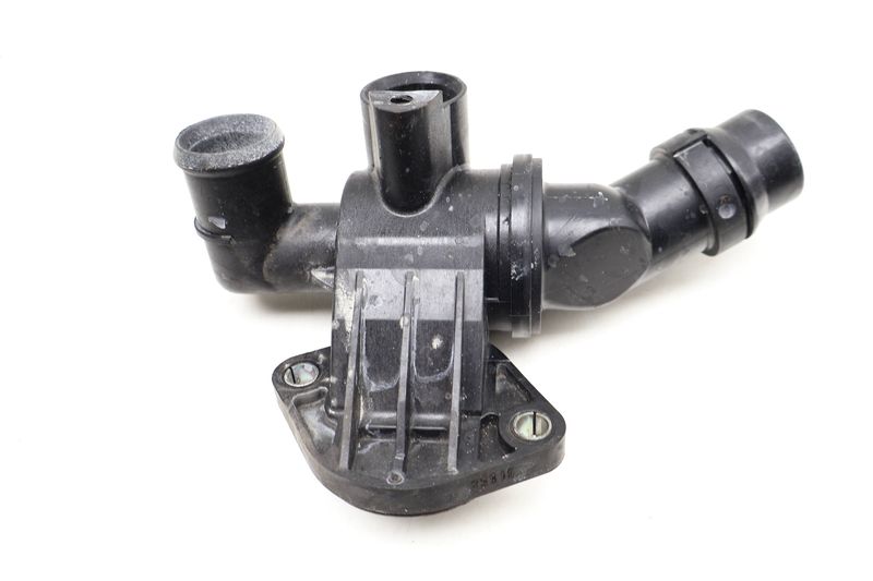 2.0 Thermostat Assembly 06F121111F — Used (SKU 619519)