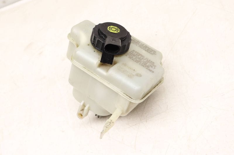 Brake Fluid Reservoir / Tank 8J1611301 — Used (SKU 522777)