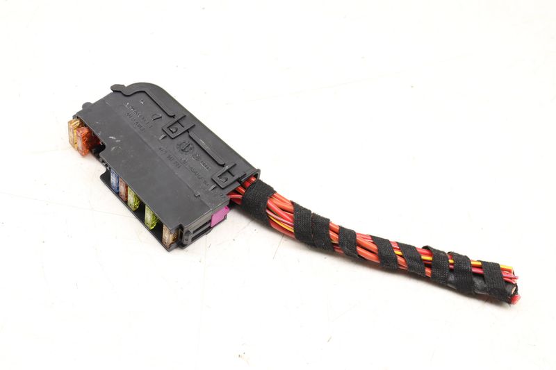 Fuse Panel / Holder 4F1941824 — Used (SKU 522665)