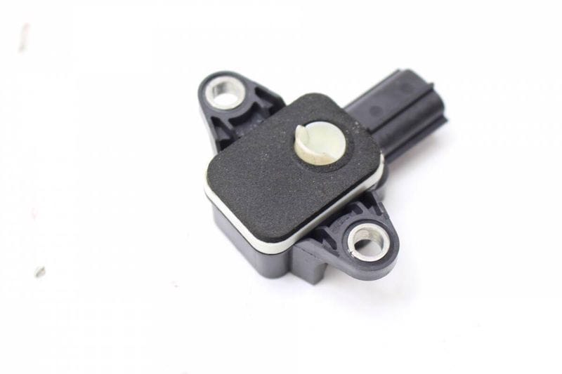 Center Impact Crash Sensor 8P0955557 — Used (SKU 522663)