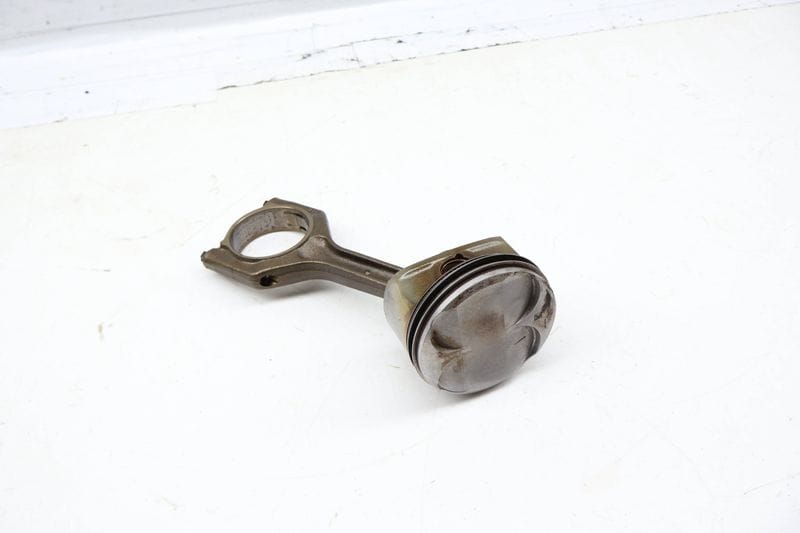 Piston w/ Connecting Rod 11257558528 — Used (SKU 704460)