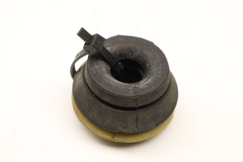 Lower Radiator Rubber Mount 7L0121275 — Used (SKU 359412)