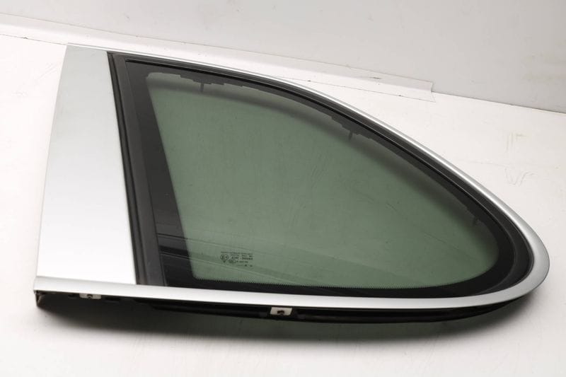 Side Quarter Window / Glass 7L5845297BA — Used (SKU 359640)