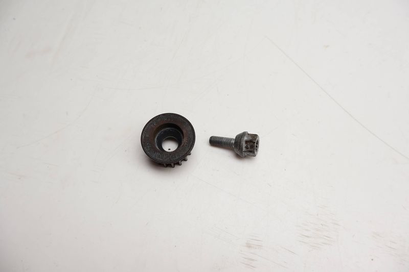 Coolant / Water Pump Pulley 06H103731F — Used (SKU 717383)