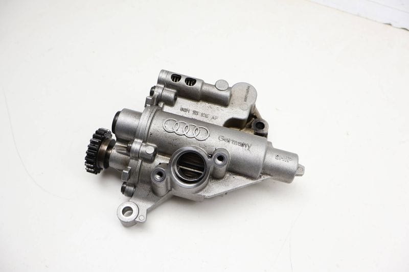 Engine Oil Pump 06H115105AF — Used (SKU 717438)