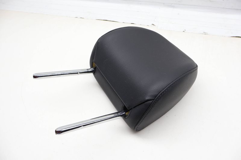 Headrest / Head Rest 8K0881921B — Used (SKU 717036)